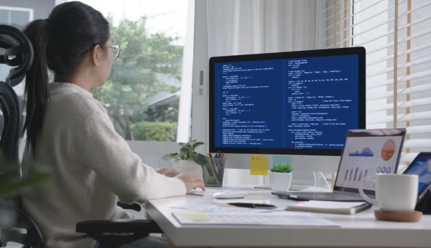 富顺县企业数字化解决方案:机器学习赋能商业模式升级的核心路径